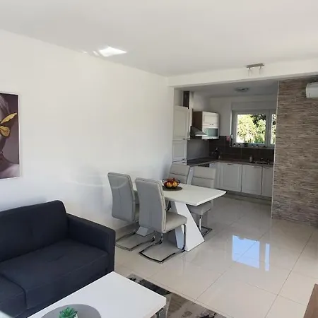 Seastar Luxury Apt With Private Pool And Sea View Novalja Exterior photo