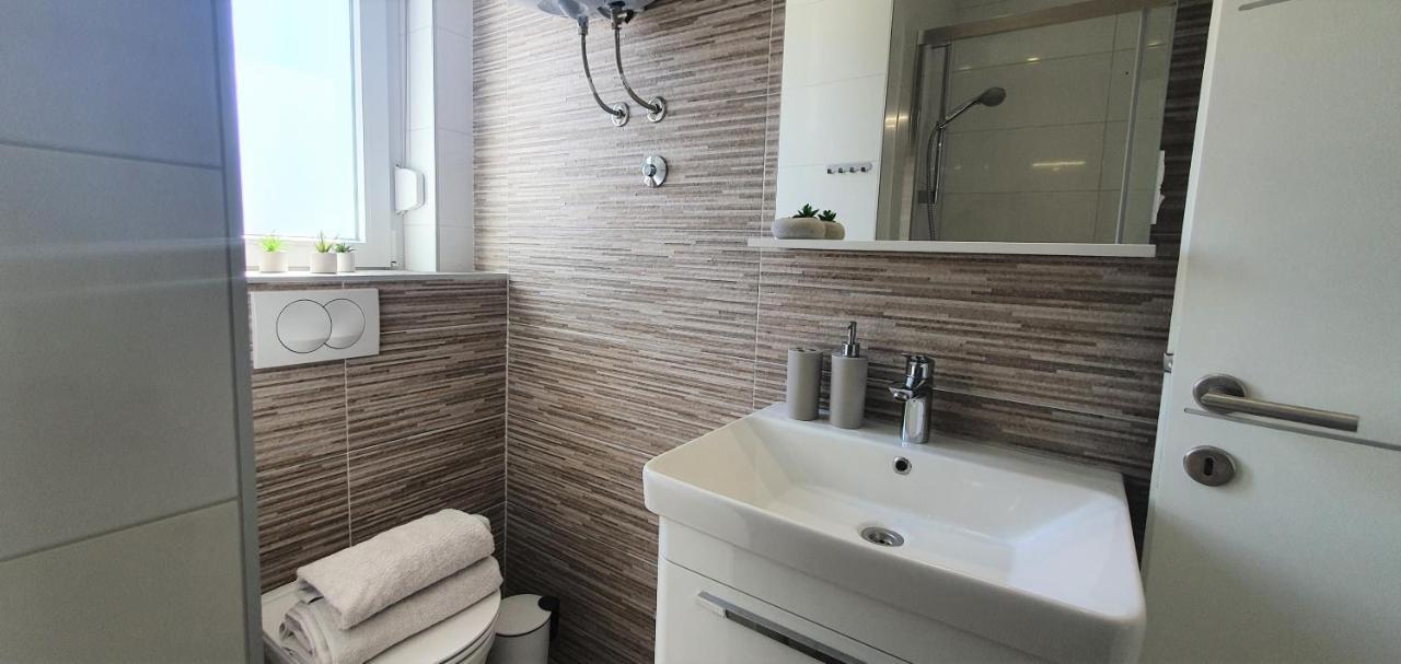 Seastar Luxury With Private Pool And Sea View Novalja