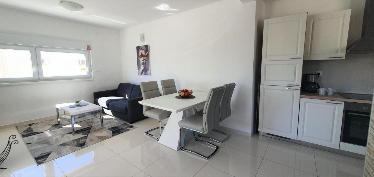 Seastar Luxury With Private Pool And Sea View * Novalja